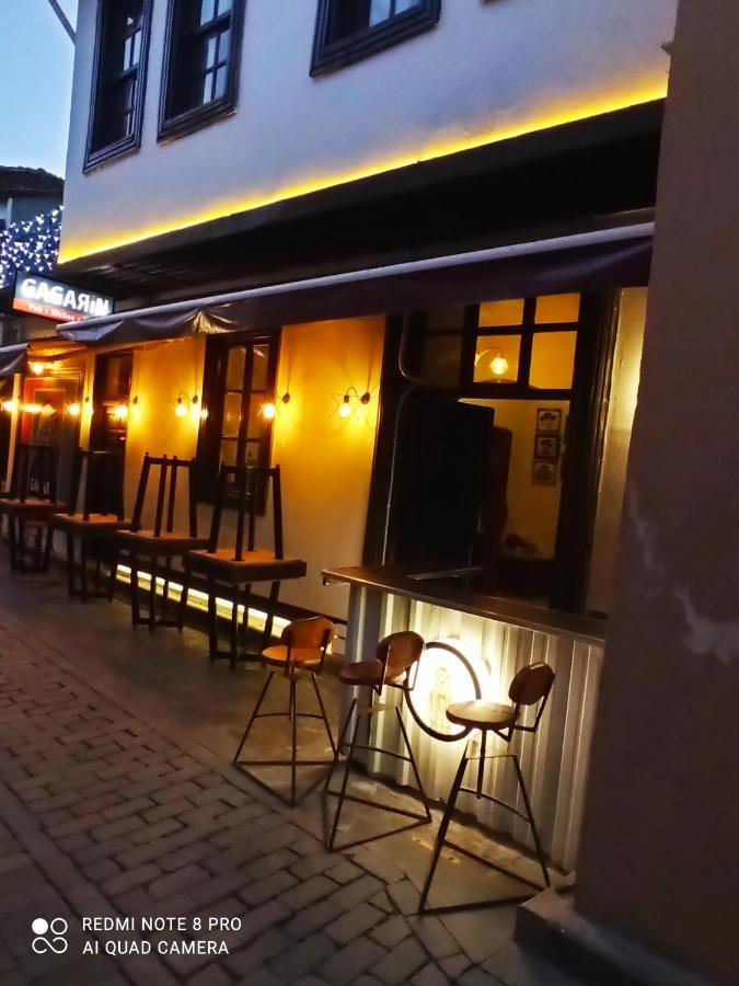 Gagarin Pub & Hotel Antalya Exterior foto